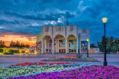 Курск! Драмтеатр им. А. С. Пушкина запустил продажу билетов онлайн.