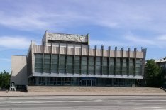 Луганск! Русский драмтеатр открыл продажу билетов на Quick Tickets.